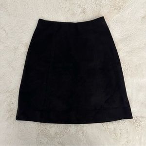 Aritzia - Babaton - Vegan Suede Skirt - Black - Size 0